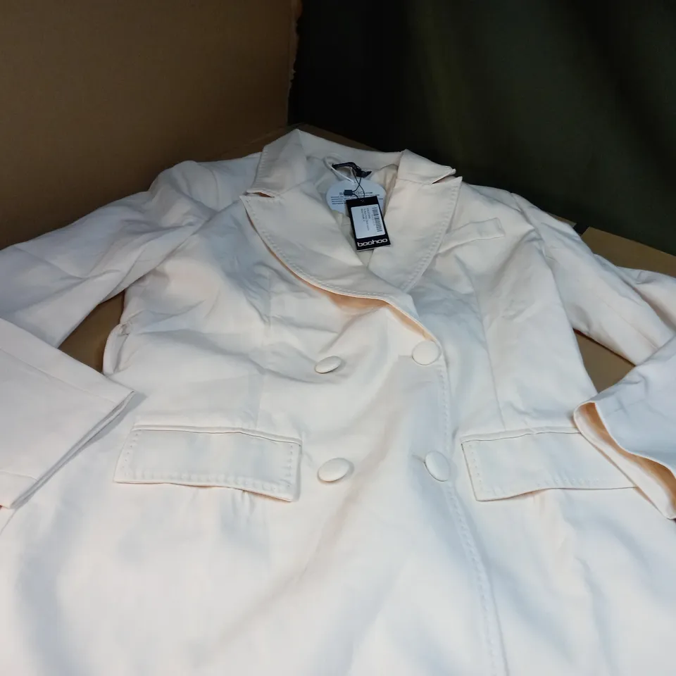 BOOHOO CREAM STITCH DETAIL TONGLINE BLAZER - SIZE 10