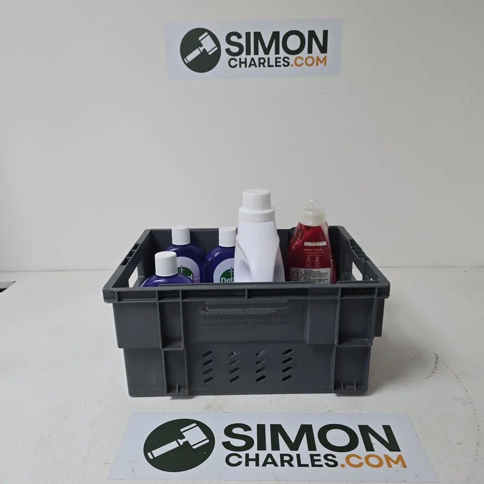 APPROXIMATELY 5 ASSORTED HOUSEHOLD LIQUIDS INCLUDING YASS CLEAN AND DETTOL 