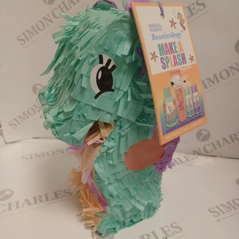 BAYLIS & HARDING BEAUTICOLOGY MAKE A SPLASH MERMAZING PINATA