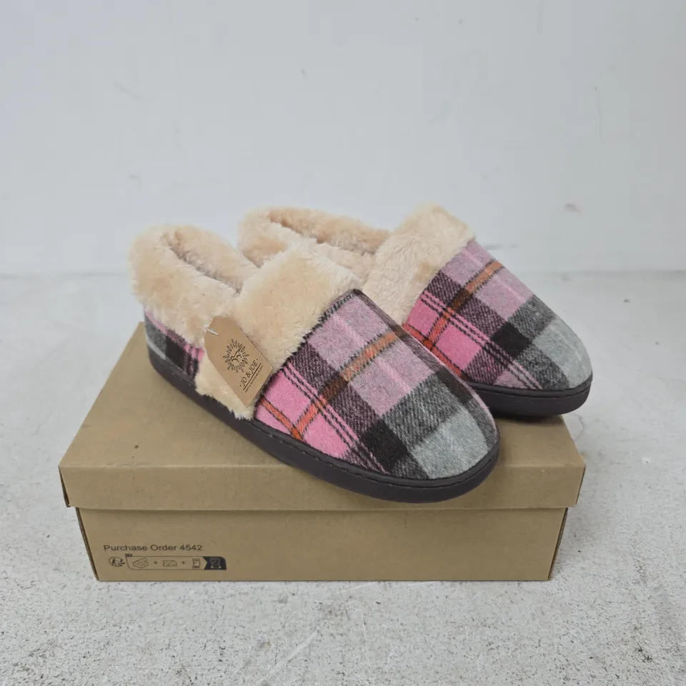JO & JOE HERITAGE BLUSH PLAID SLIPPERS, WOMEN'S, UK 4