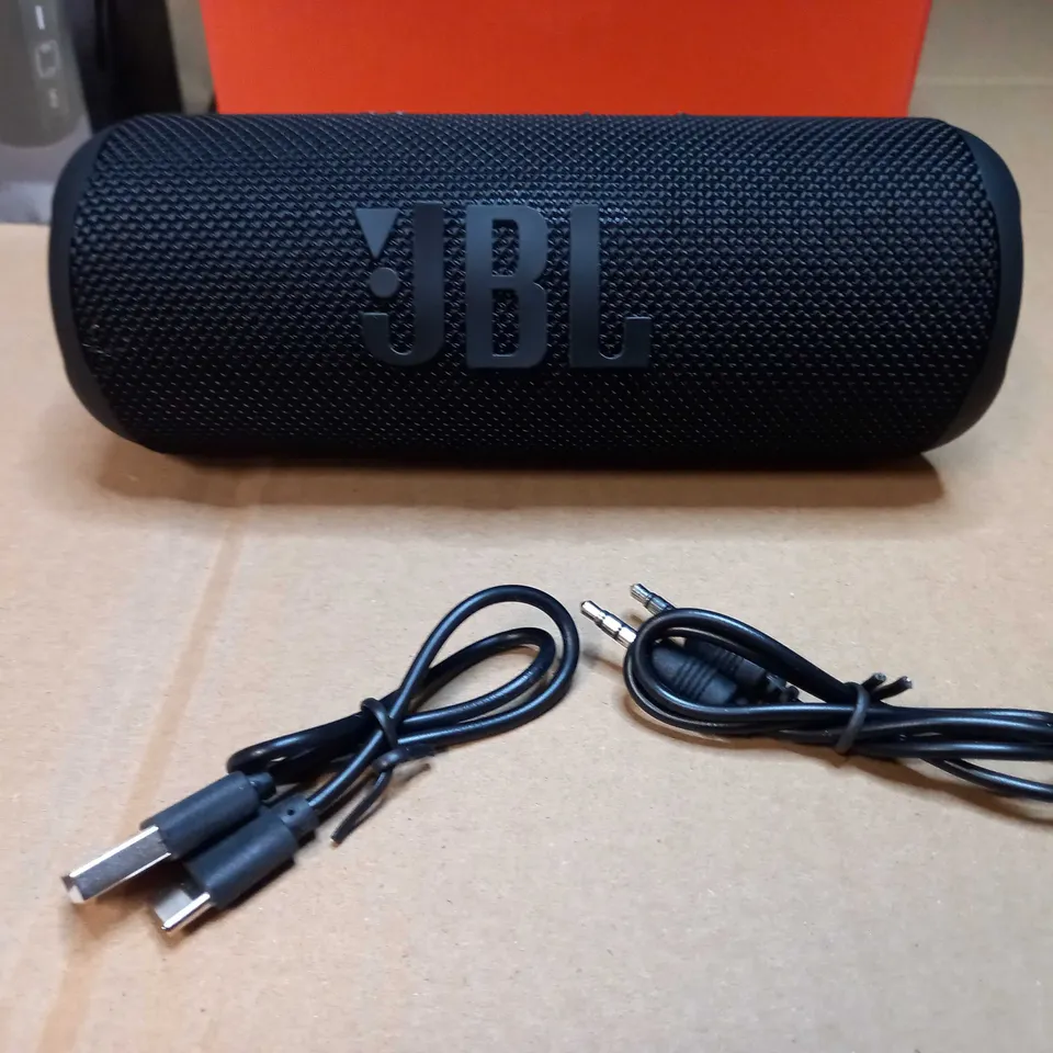 BOXED JBL FLIP6 PORTABLE WIRLESS SPEAKER