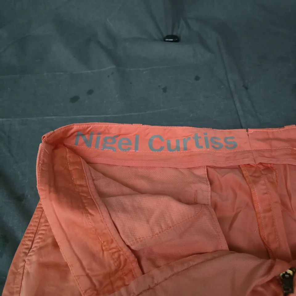 NIGEL CURTISS CORAL SHORTS SIZE 38