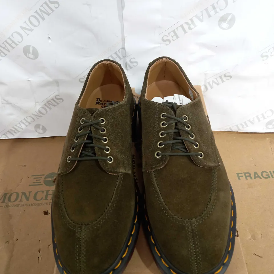 BOXED PAIR OF REPELLO CALF SUDED DR MARTENS SIZE 5