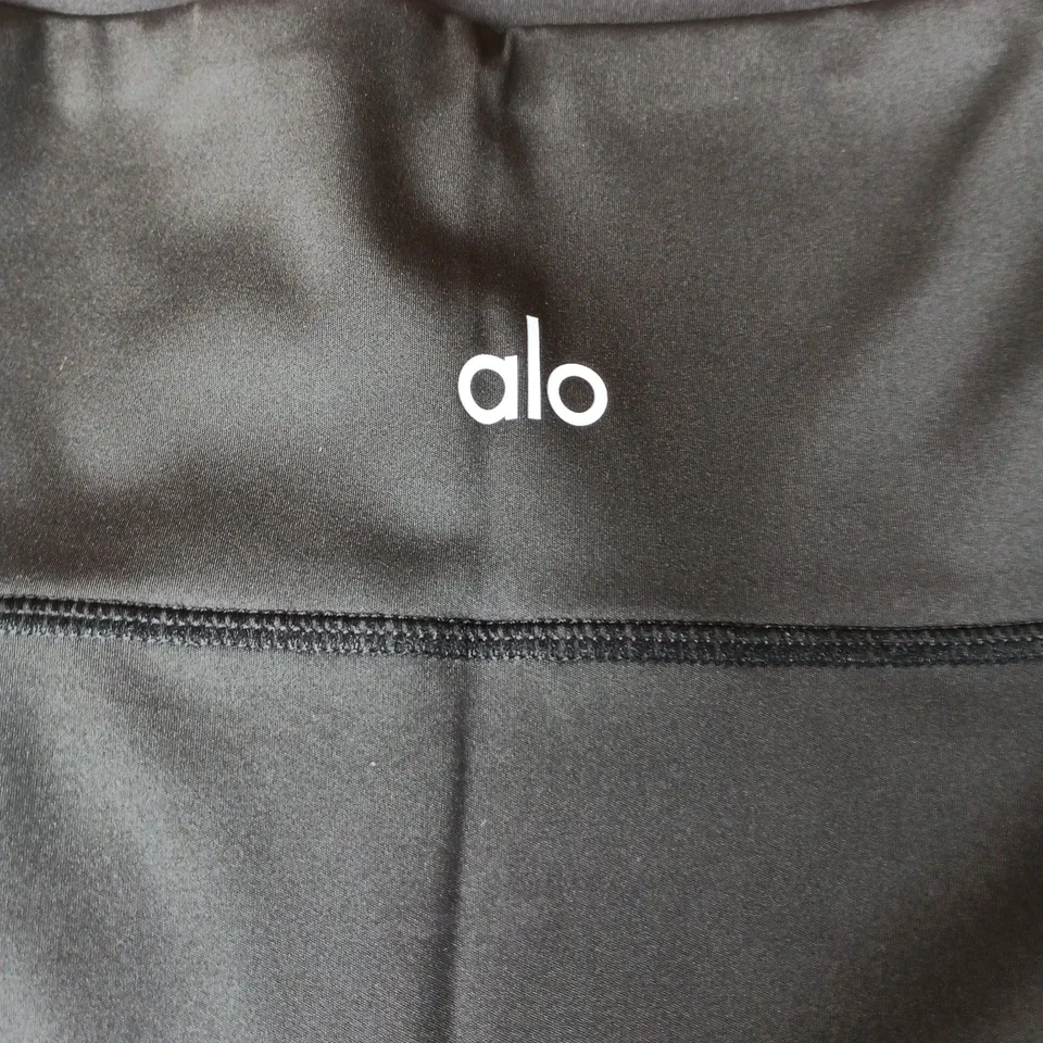 ALO YOGA LEGGINGS – BLACK – SIZE M