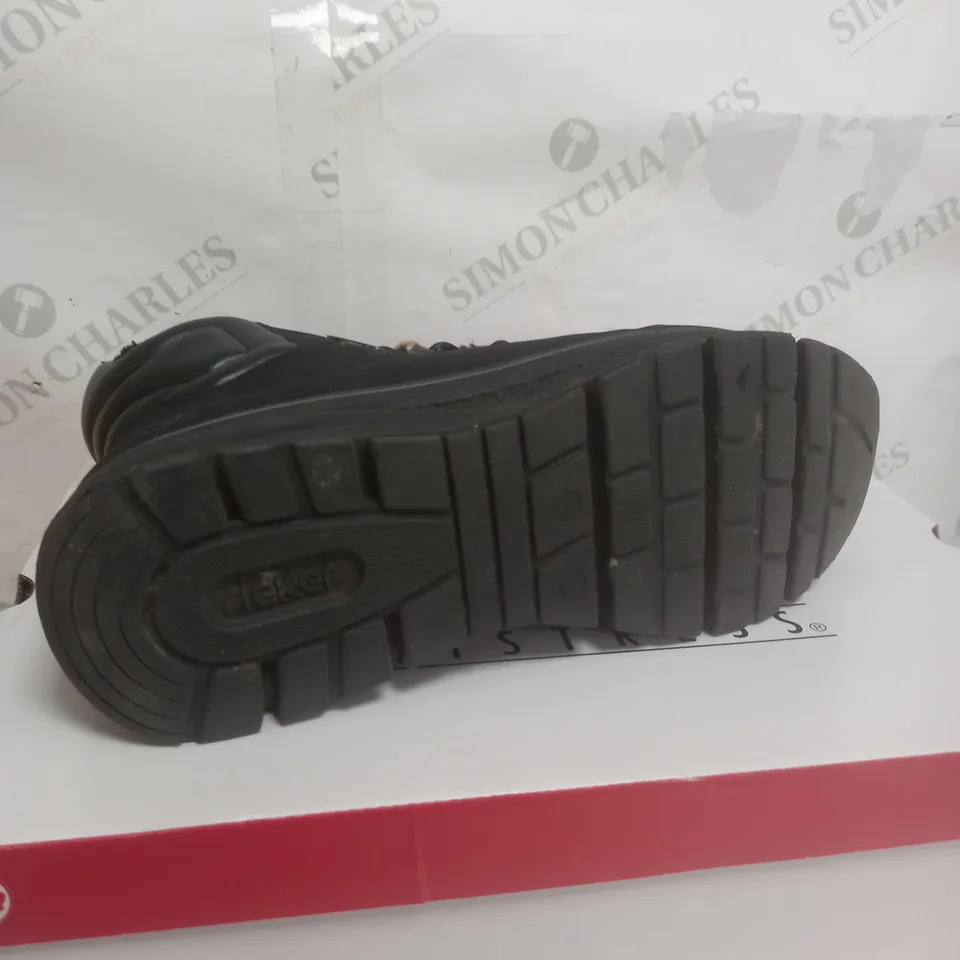 BOXED RIEKER CHUNKY BOOT IN BLACK - SIZE 8
