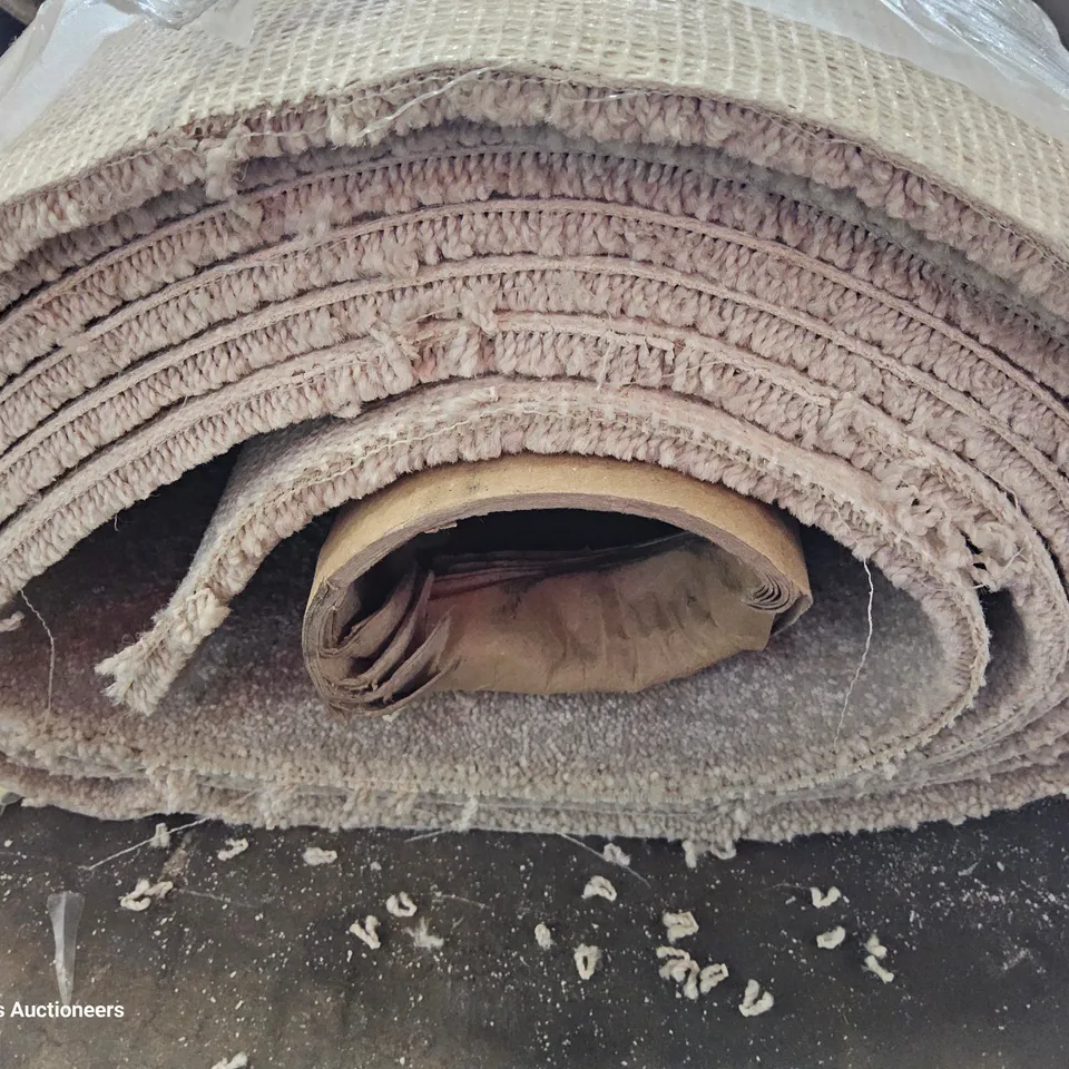 ROLL OF QUALITY FREEDOM TISSUE CARPET APPROXIMATELY 5M × 5.7M