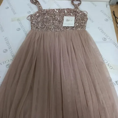 MAYA DELUXE PETITE SLEEVELESS SQUARE DRESS IN NUDE - UK 8