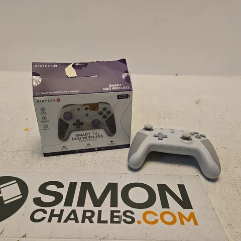 GIOTECK SMART TV+ WIRELESS CONTROLLER