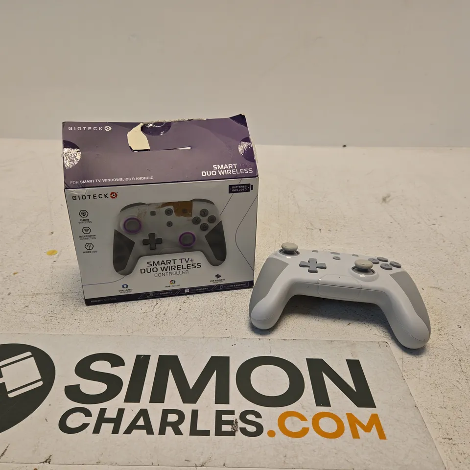 GIOTECK SMART TV+ WIRELESS CONTROLLER