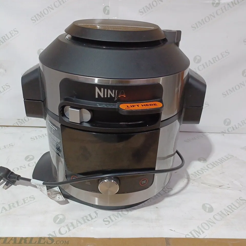 NINJA FOODI SMARTLID 7.5L MULTI COOKER & AIR FRYER