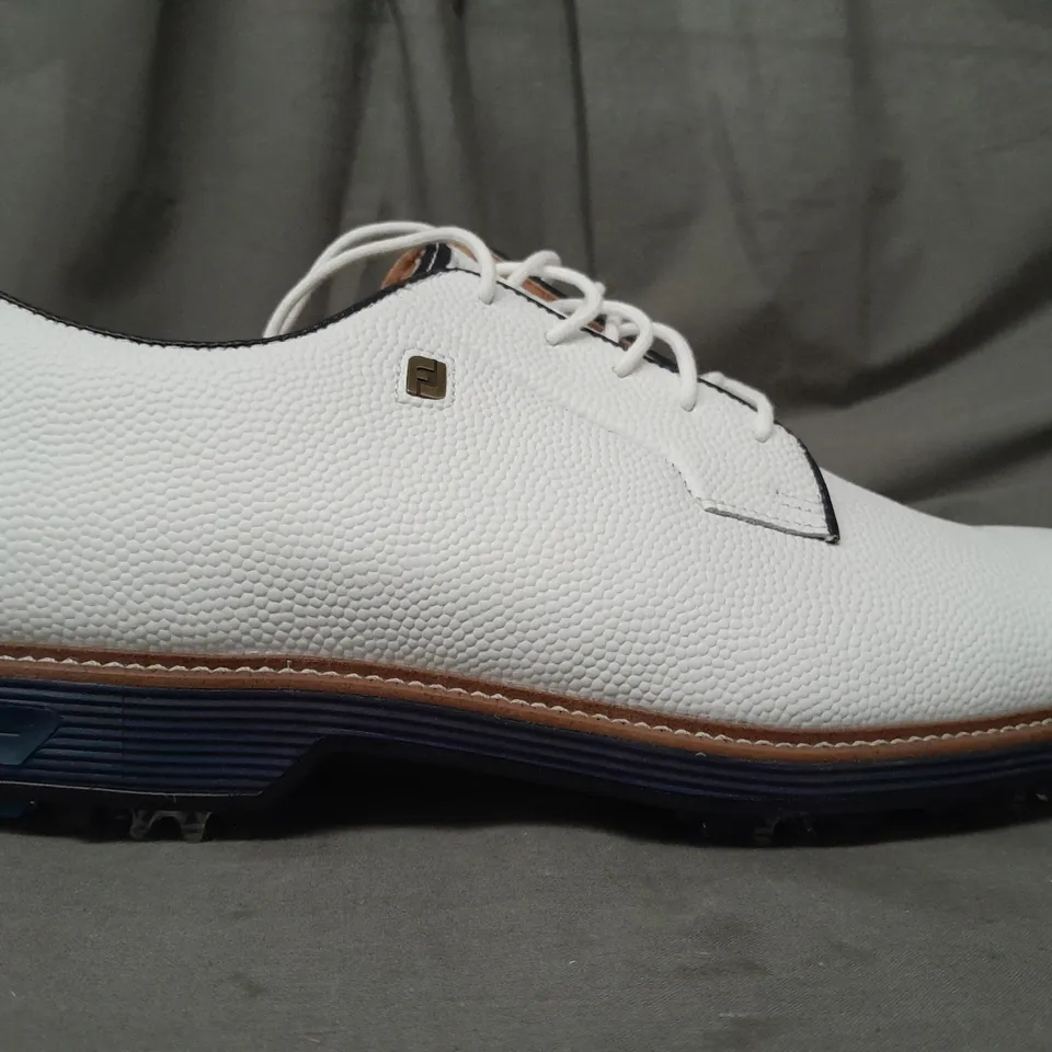 BOXED PAIR OF FOOT JOY DRYJOYS PEMIERE SERIES GOLF SHOES IN WHITE UK SIZE 10