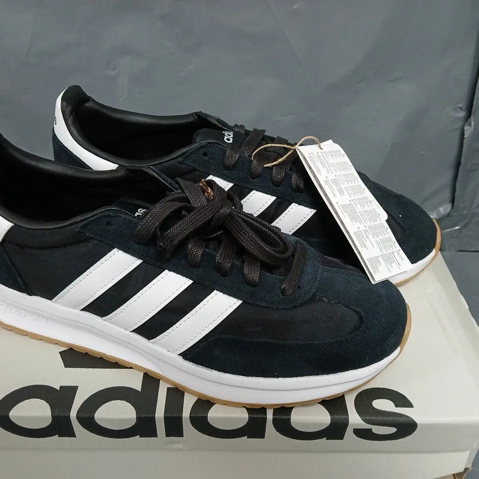 ADIDAS RUN 70S 2.0 SIZE 9