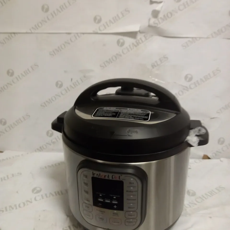 INSTANT POT DUO SMART PRESSURE COOKER