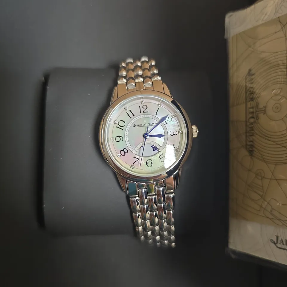 JAEGER-LECOULTRE LADIES' WRISTWATCH WITH DIAMOND MARKERS & MOTHER-OF-PEARL DIAL – BOXED