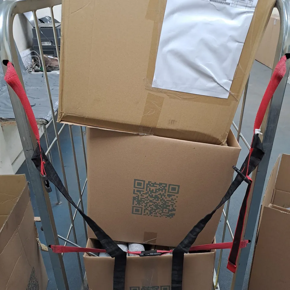 CAGE OF APPROXIMATELY 20 ASSORTED BROKEN ITEMS TO INCLUDE - CAR PARTS, WALL PAPER, CAULK GUN, AND 6KG KETTLEBELL ETC. COLLECTION ONLY