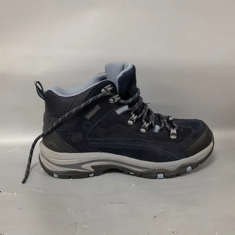PAIR OF SKECHERS TREGO ALPINE TRAIL WATERPROOF BOOTS UK SIZE 5.5