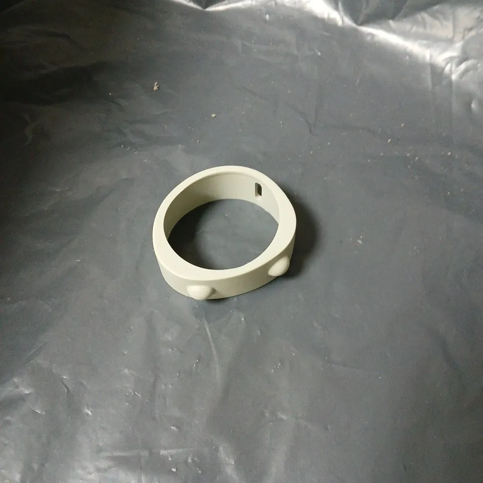 BOX OF APPROXIMATELY 50 X RUBBER RING FOR BABY BOTTLES 