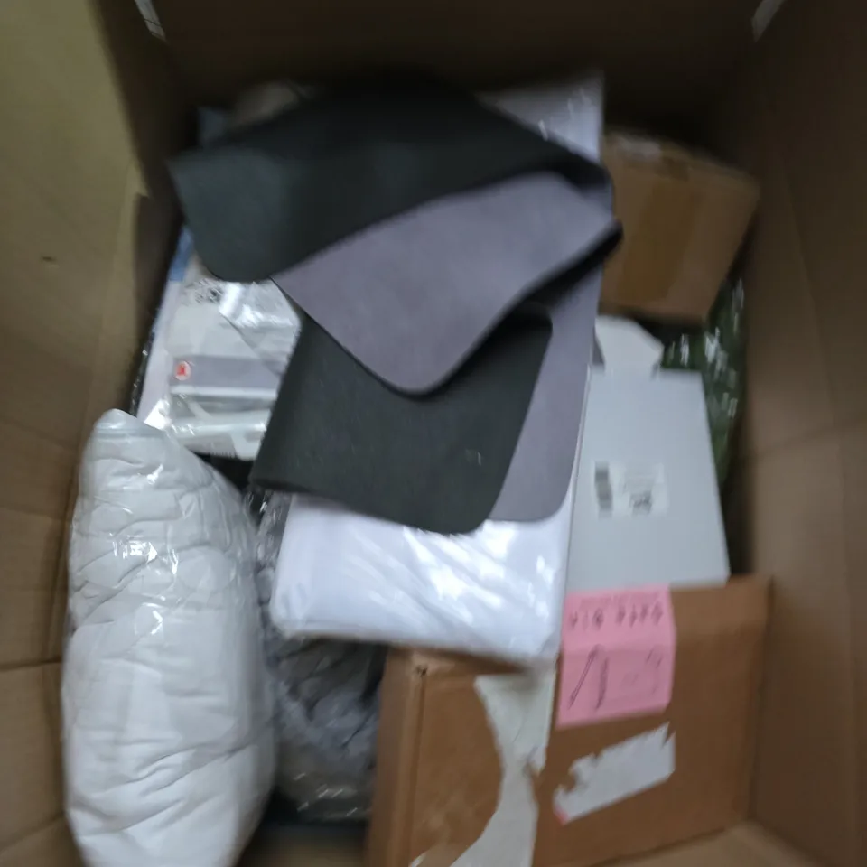 APPROXIMATELY 15 ASSORTED HOUSEHOLD PRODUCTS 