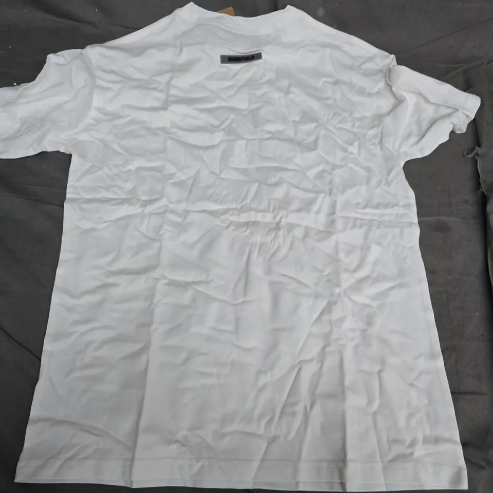 ESSENTIALS WHITE T-SHIRT – SIZE S