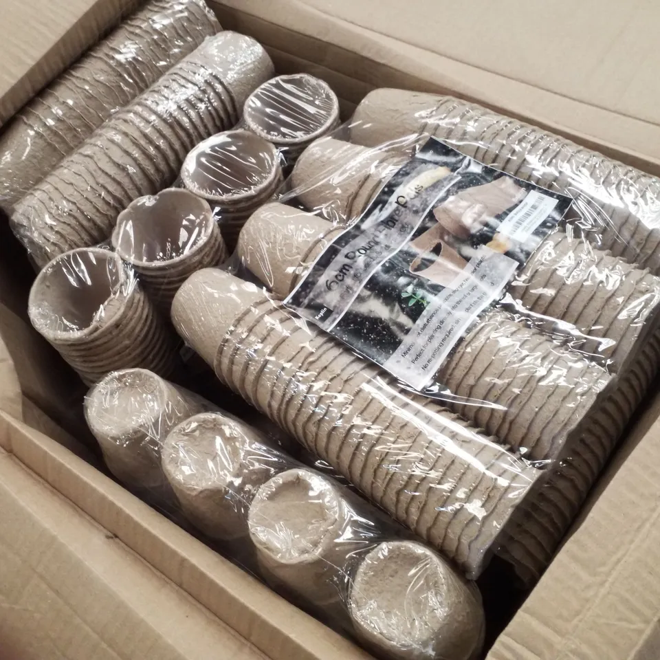 BOX CONTAINING APPROX 1152 KEPLIN 6CM ROUND FIBRE POTS