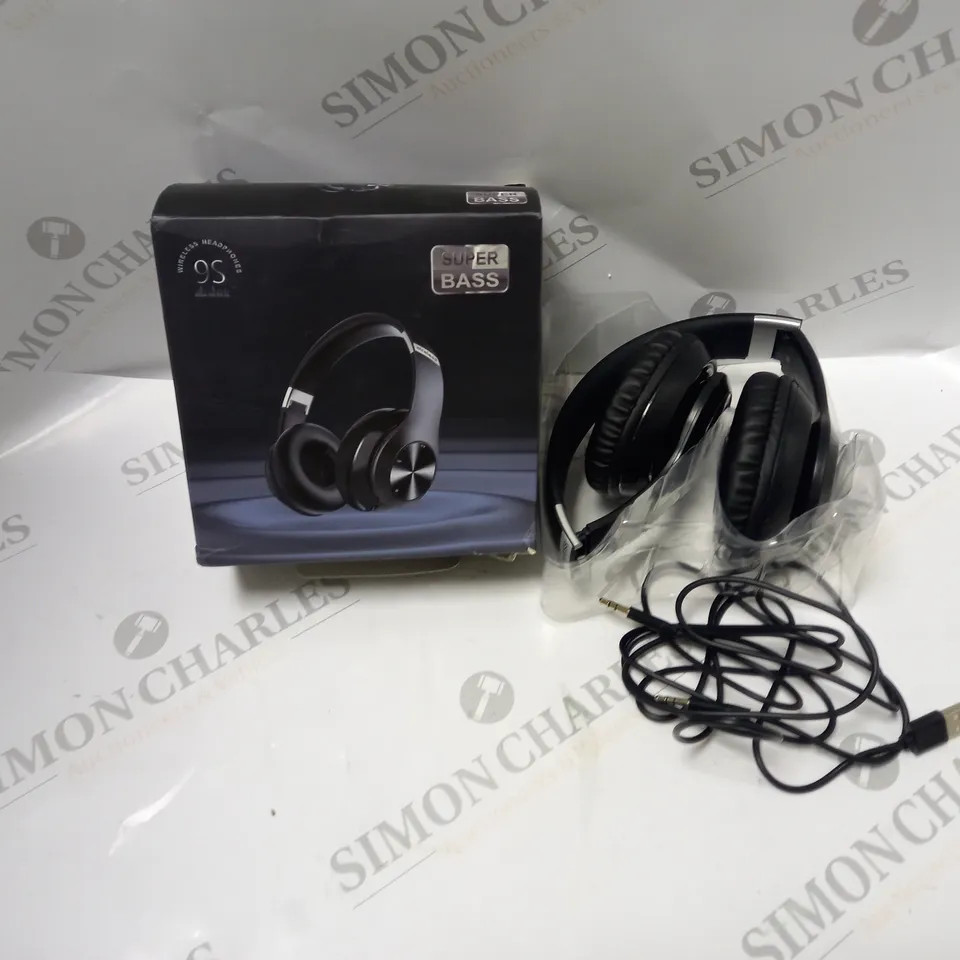 BOXED 9S SUPER BASS WIRED/WIRELESS HEADPHONES WITH USB CABLE, AUDIO CABLE AND INSTRUCTIONS