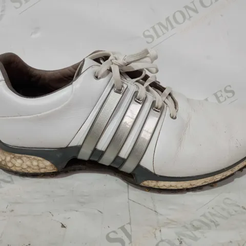 BOXED PAIR OF ADIDAS BOOST GOLF SHOES IN WHITE UK SIZE 9
