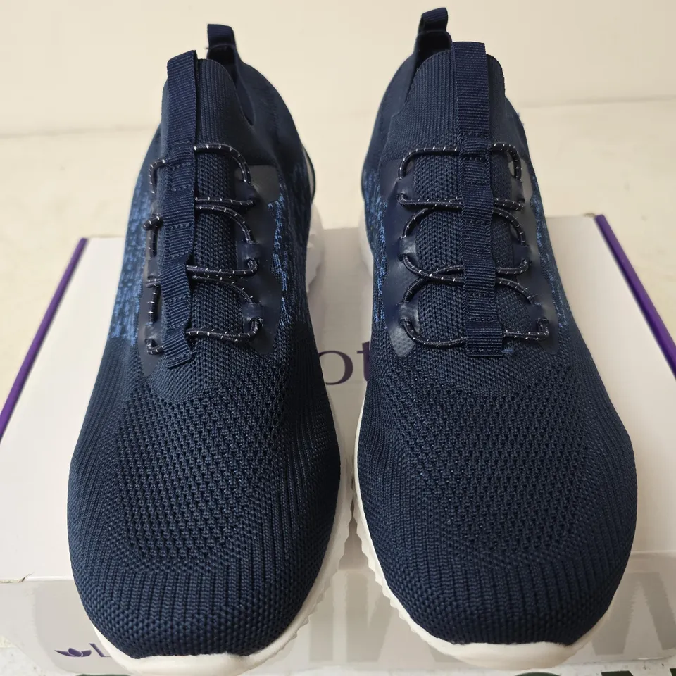 BOXED LOTUS GIRONA TRAINERS, NAVY - SIZE EU 42
