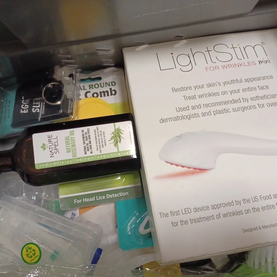 APPROXIMATELY 20 HEALTH AND BEAUTY PRODUCTS TO INCLUDE LIGHSTIM FOR WRINKLES MINI, ROSEMARY OIL. EGGZ EARPLUGS, COLGATE DENTAL PAIN RELIEF GEL ETC. 