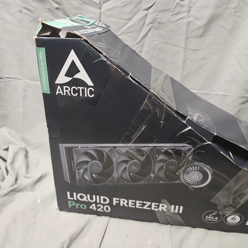ARCTIC LIQUID FREEZER III PRO 420 CPU COOLER