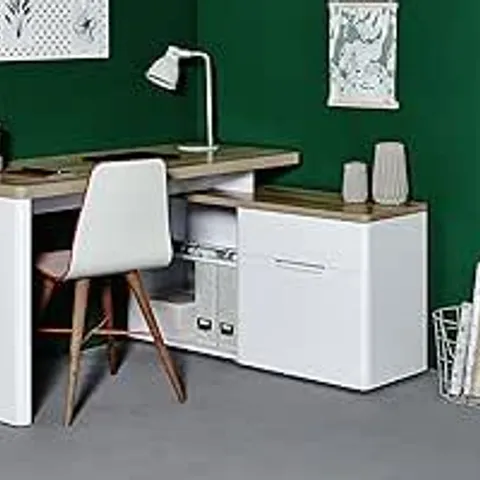 BOXED JAHNKE WOODEN DESK 140 X 117.5 X 77 CM BROWN