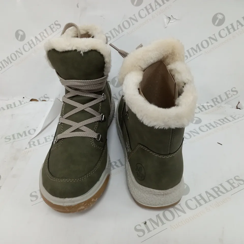 BOXED PAIR OF RIEKER WARM HIKING BOOTS IN KHAKI - 7.5