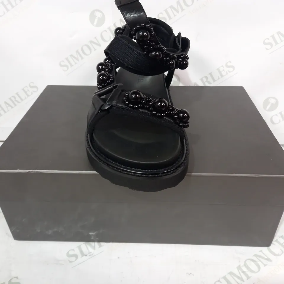 BOXED PAIR OF DANIEL SEARL OPEN TOE SANDALS IN BLACK EU SIZE 37