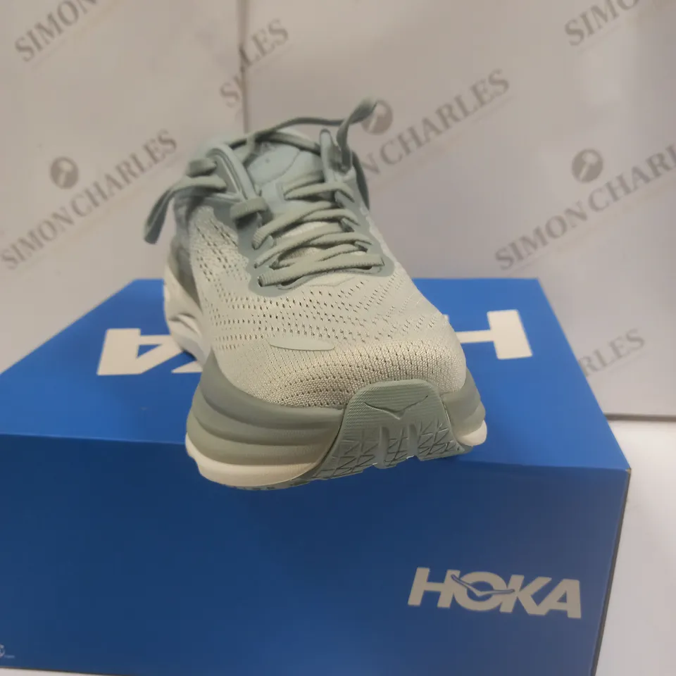 BOXED PAIR OF HOKA WOMENS BONDI 8 RUNNING SHOES UK SIZE 6.5 