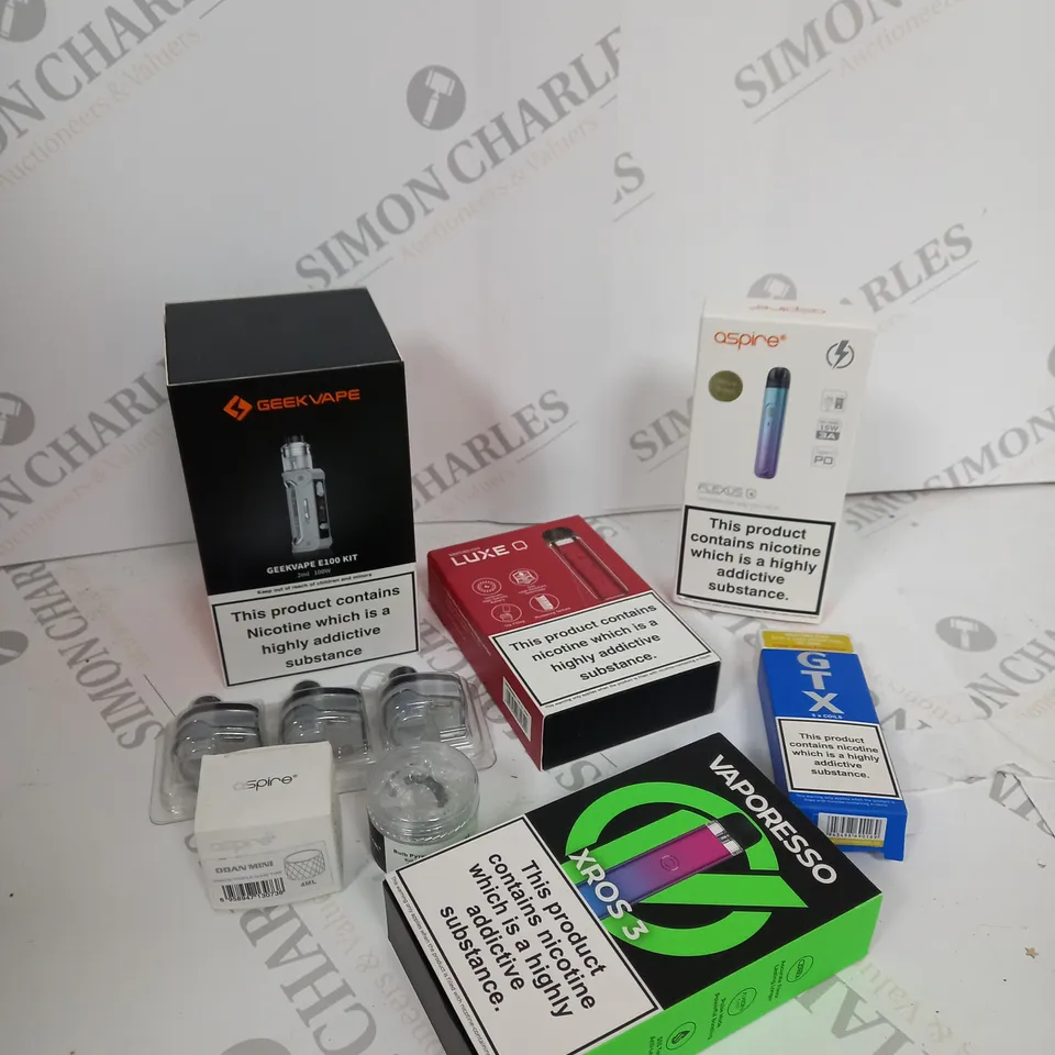 APPROXIMATELY 20 VAPES & E-CIGARETTES TO INCLUDE GEEK VAPE , ASPIRE , VAPORESSO ETC