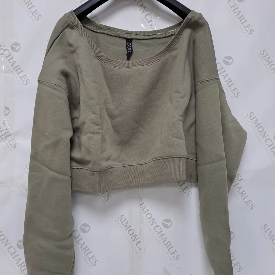 10 ASSORTED NEW CLOTHING ITEMS TO INCLUDE CROP CREW JUMPER, BRA, CROP BARBIE TOP, ETC
