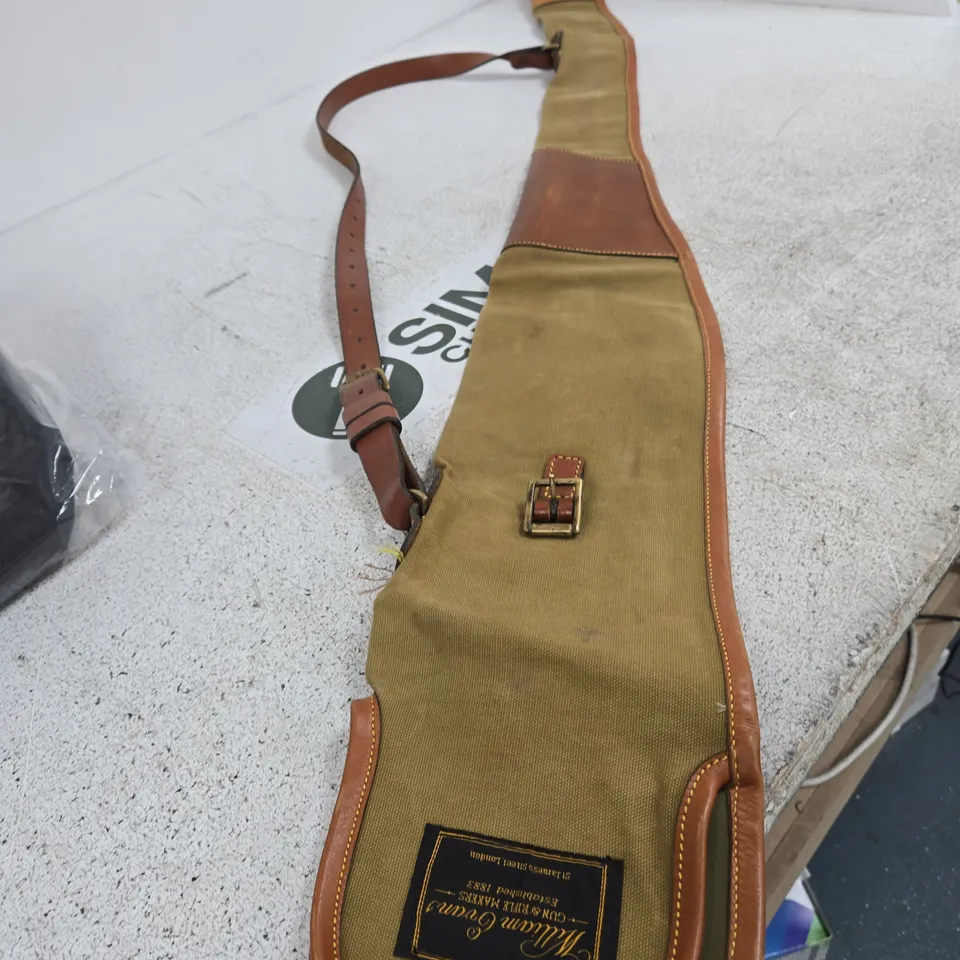 WILLIAM EVANS GUN & RIFLE MAKERS RIFLE CASE – CANVAS WITH LEATHER TRIM, ST JAMES STREET, LONDON