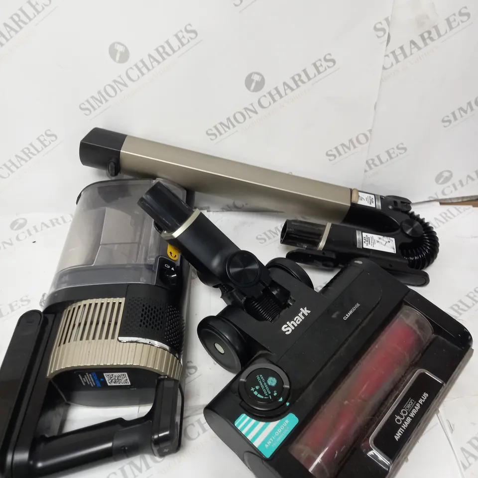 BOXED SHARK STRATOS CORDLESS VACUUM IZ400UKT