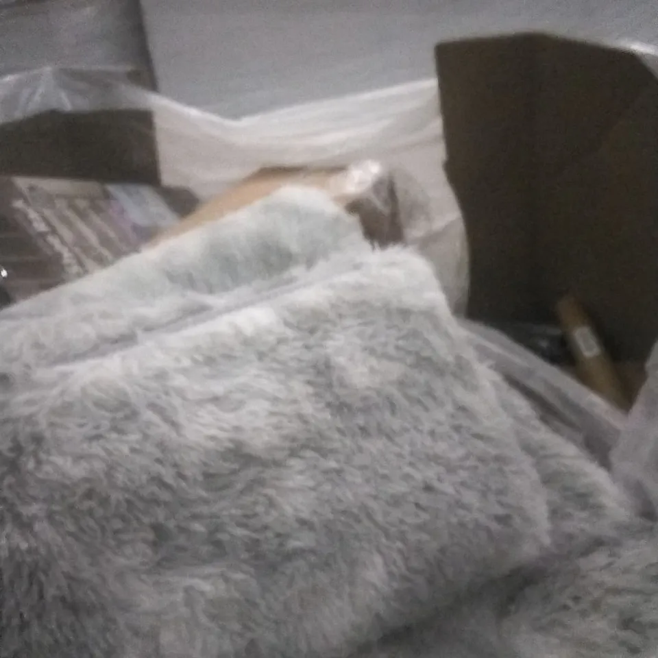 PALLET OF ASSORTED ITEMS INCLUDING COSVALVE 800W FOOD PROCESSOR, MOVTOTOP FOLDING TRAMPOLEEN, REAL WOOD SHOE RACK AND CHAINSAW