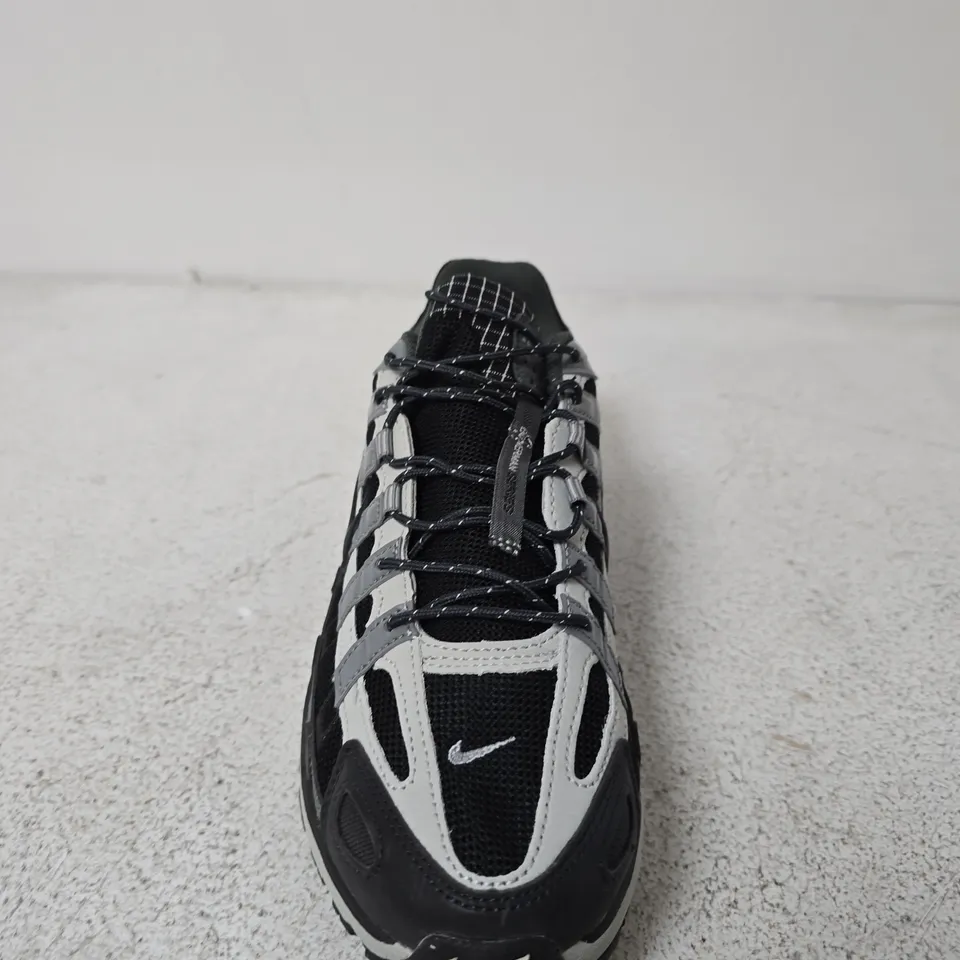 BOXED PAIR OF NIKE P-6000 TRAINERS - UK SIZE 9
