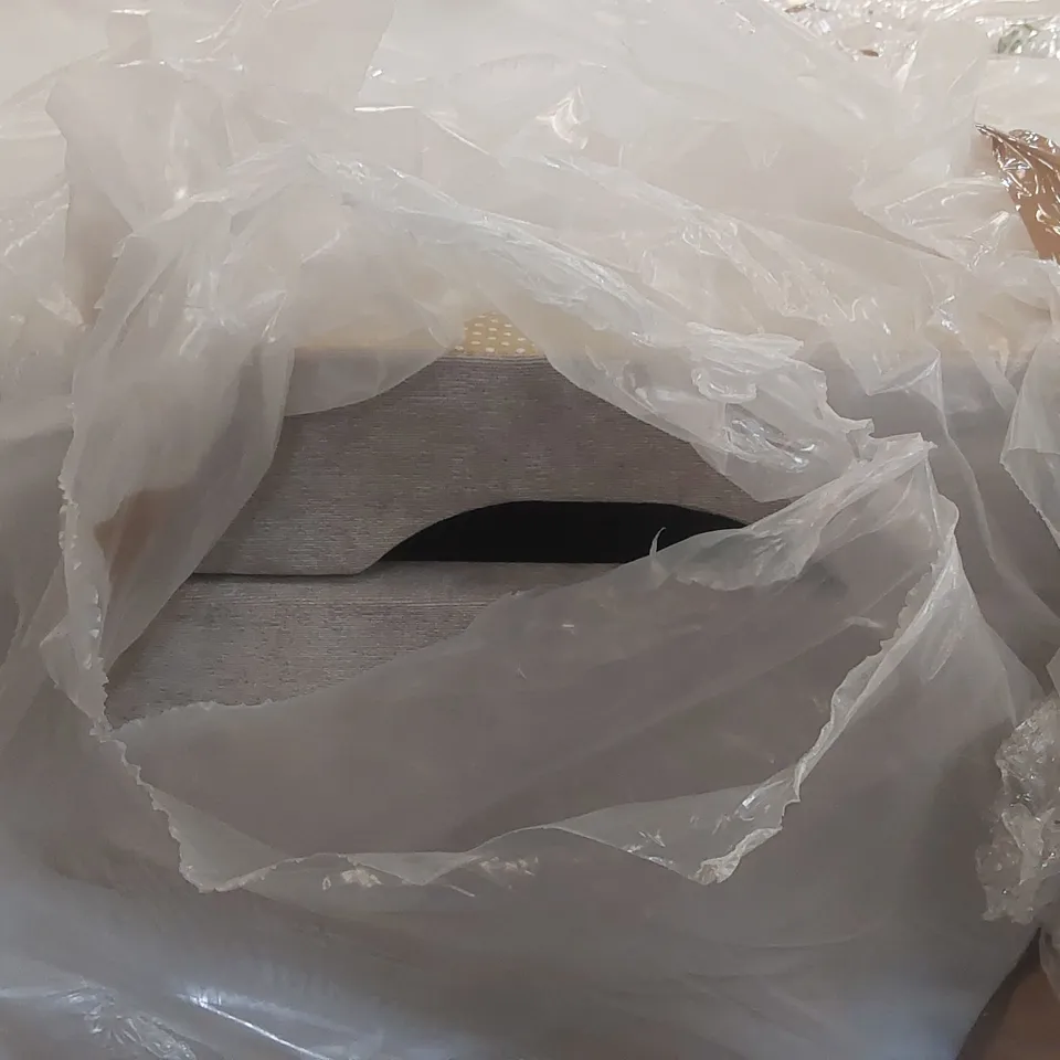 QUALITY BAGGED 4'6 DOUBLE DIVAN BASE WITH STORAGE (2 ITEMS)