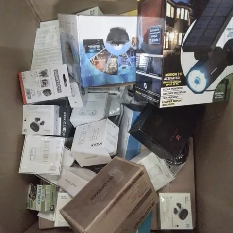 BOX CONTAINING LARGE AMOUNT OF MIXED ELECTRICAL ITEMS, PHONE ACCESSORIES ETC