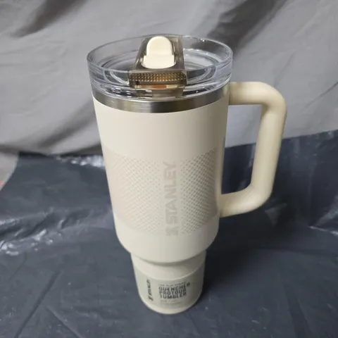 STANLEY QUENCHER PRO TUMBLER 40 OZ – CREAM WITH CLEAR LID