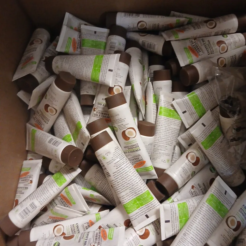 LARGE QUANTITY OF PALMER'S COCONUT OIL FORMULA REPAIRING CONDITIONER – 50ML 