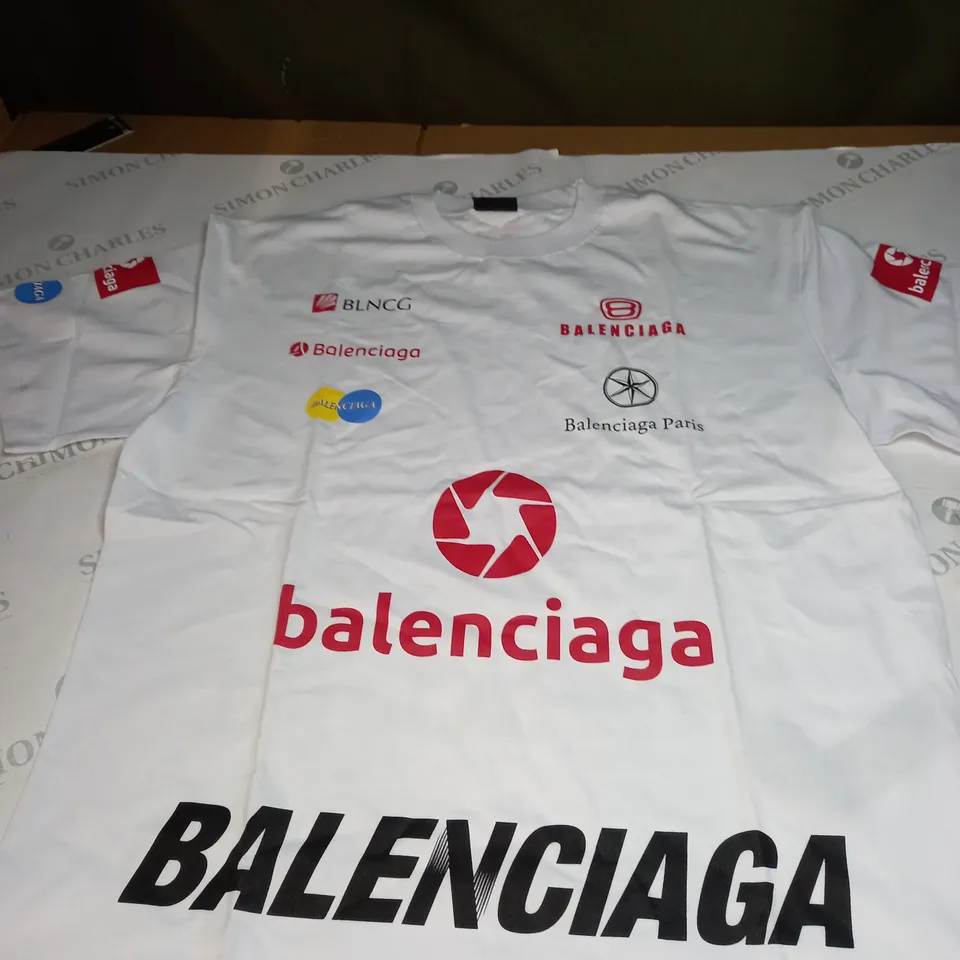 BALENCIAGA CASUAL T-SHIRT SIZE XL