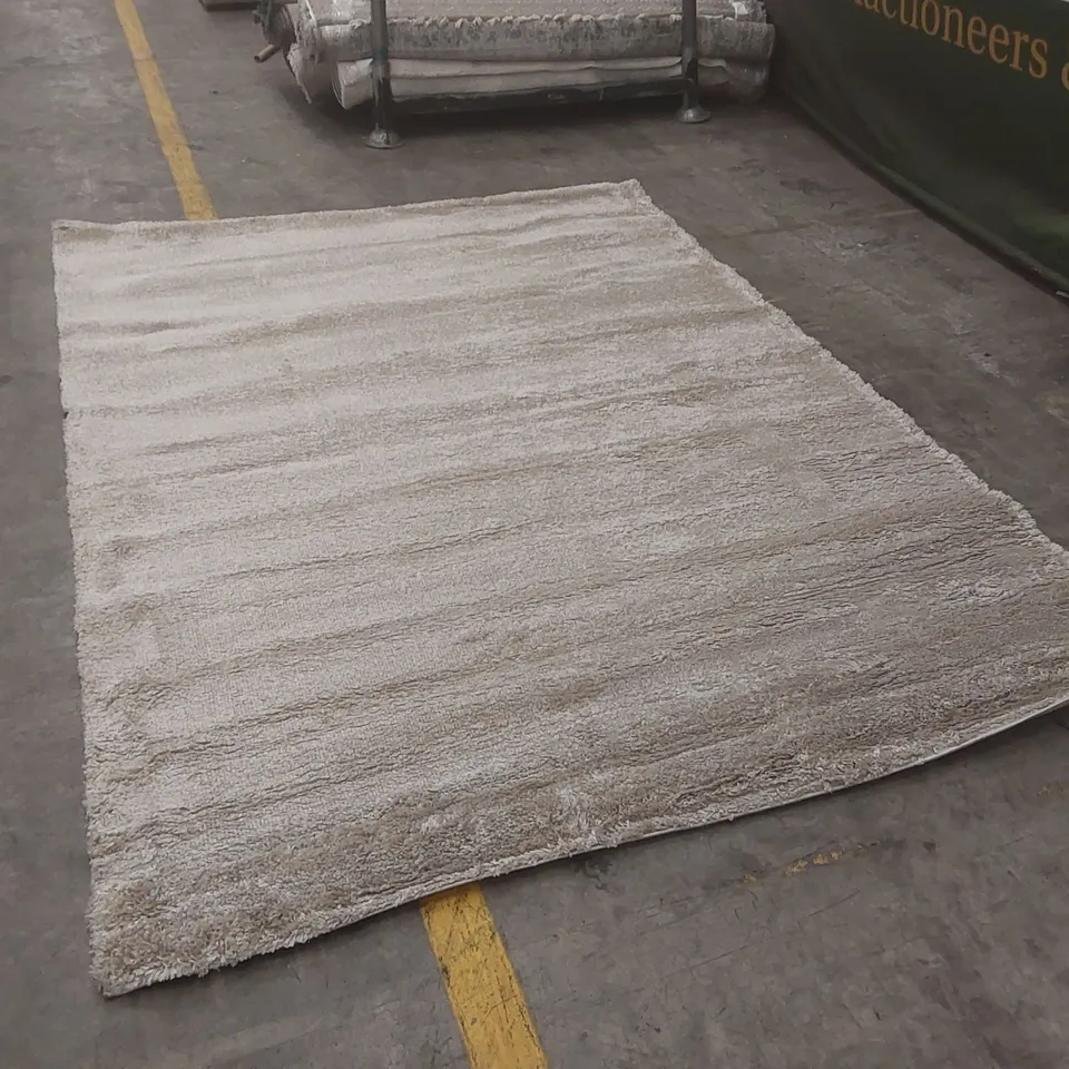 QUALITY DESIGNER AREA RUG - APPROXIMATELY 285 x 203cm