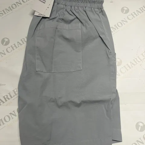 COLOURFUL STANDARD ORGANIC TWILL SHORTS IN CLOUDY GREY SIZE M