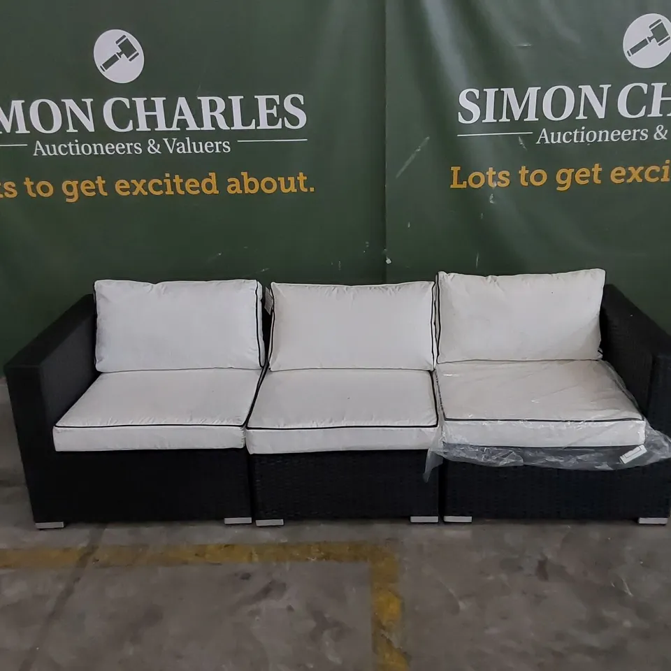 DESIGNER 3-PIECE RATTAN GARDEN SOFA WITH CUSHIONS