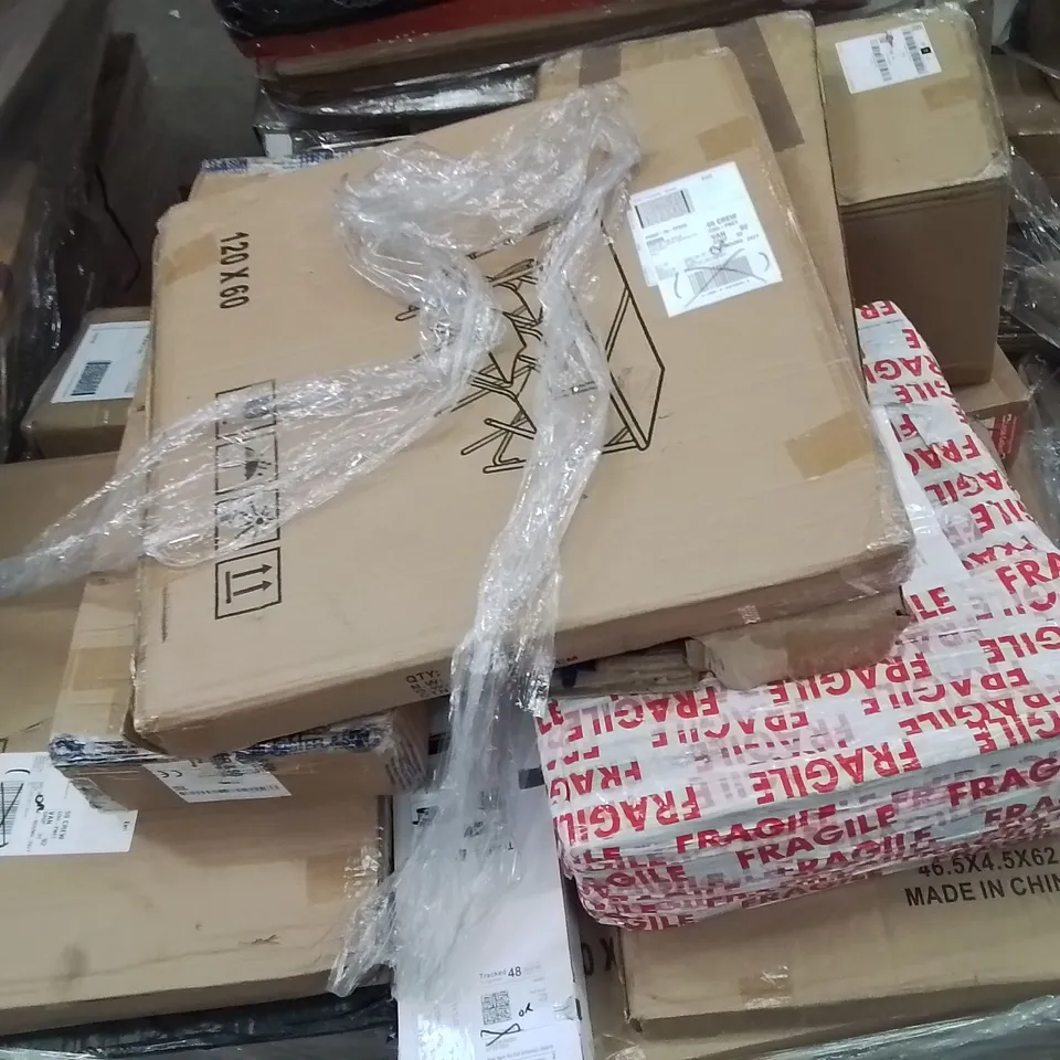PALLET CONTAINING VARIOUS ASSORTED BOXED ITEMS TO INCLUDE,  PICNIC SETS, VACUUM CLEANER, DRESSING TABLE AND LOTS MORE UNMARKED BOXED ITEMS 