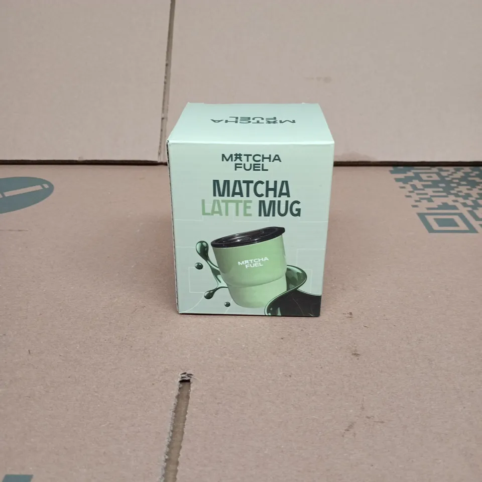 TOTE OF APPROXIMATELY 10 ASSORTED ITEMS INCLUDING EDDNGTONS BOTANICAL CUP CAKE COLLECTION, NON WOVEN SWABS AND MATCHA FUEL MATCHA LATTE MUG