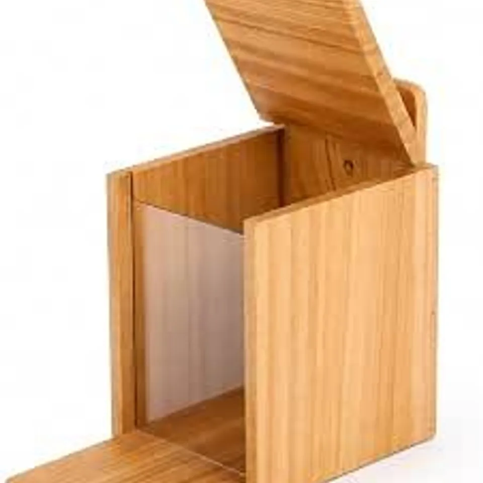BOXED OYPLA WOODEN GARDEN WILDLIFE SQUIRREL FEEDER BOX